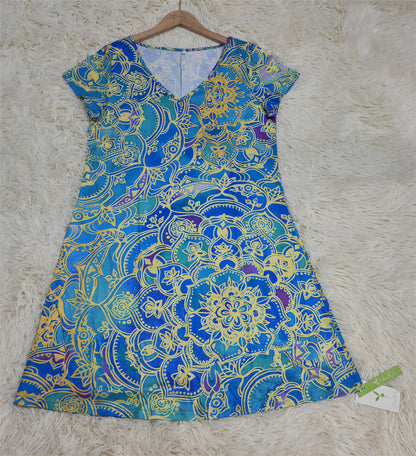 Thekla® | Mini-robe à manches courtes et imprimé mandala bleu océan, longueur aux genoux