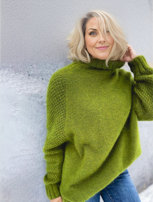 Trudie® | Pull col roulé oversize en maille vert gazon