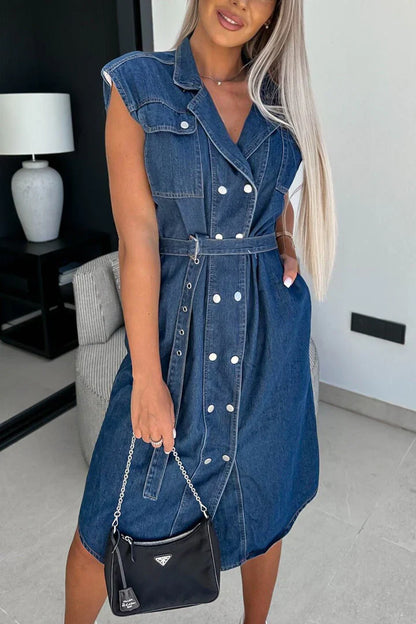 Daniela - Robe en denim à bretelles à double boutonnage et à manches courtes