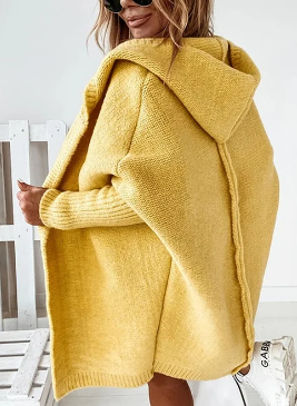 Manteau à capuche mi-long avec surpiqûres de couleur unie