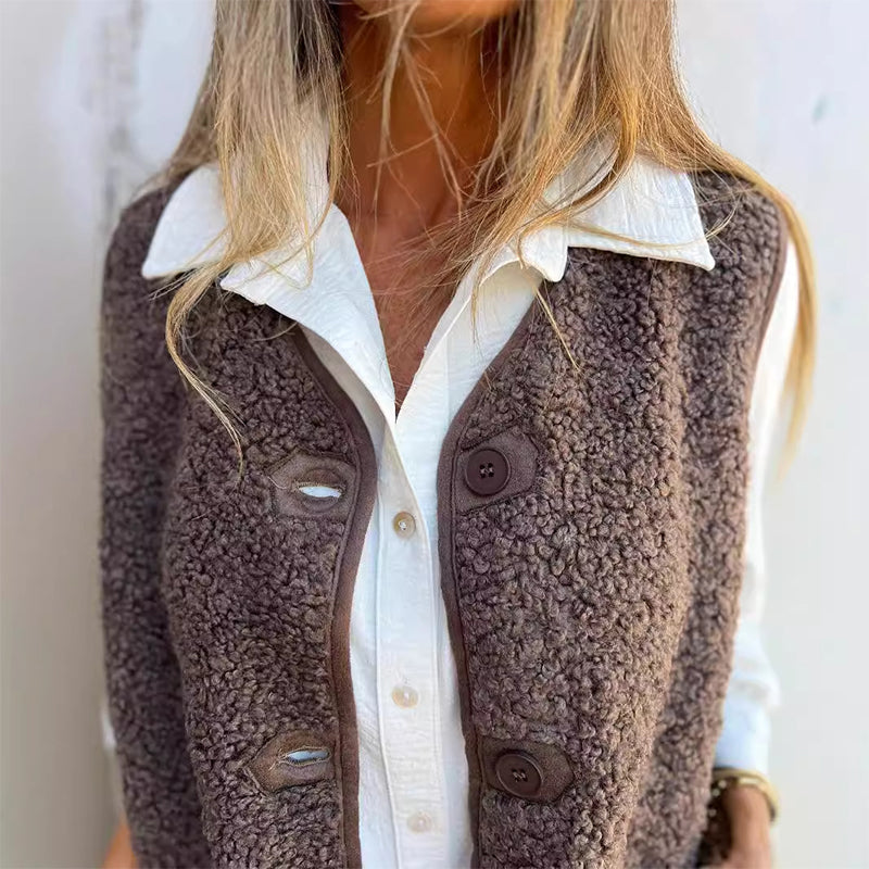 Isa® | Gilet en tricot de laine boutonné™